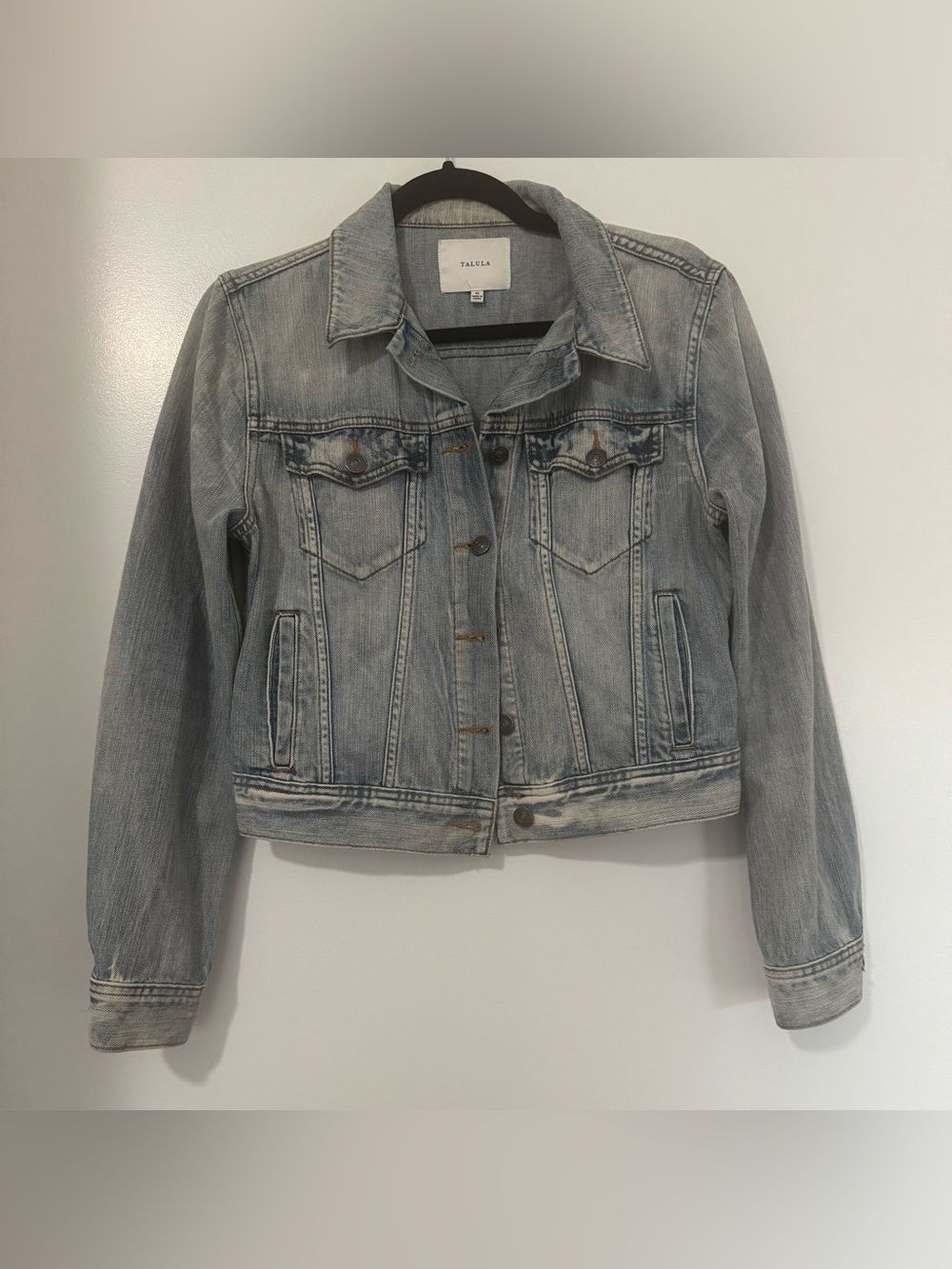 Talula by Aritzia Cropped Denim Jacket | Light Wash | Size Medium